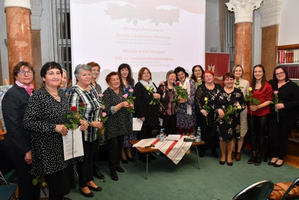 (FOTO) Literarno-glasbeni večer: Ženske v kraljestvu literature