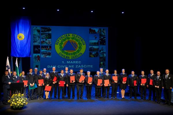 FOTO: Najzaslužnejšim vročena priznanja in nagrade Civilne zaščite
