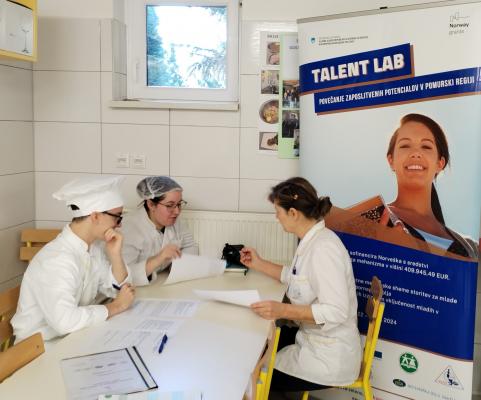 Dijaka ustvarila kulinarično dopolnitev degustacije penine