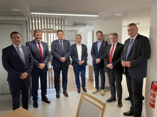 FOTO: V Rakičanu odprli prenovljen dom starejših