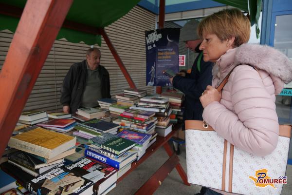 FOTO: Podarijo vam knjigo