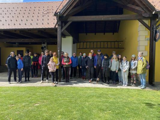 FOTO: Tradicionalen Jurjev pohod v Dobrovniku