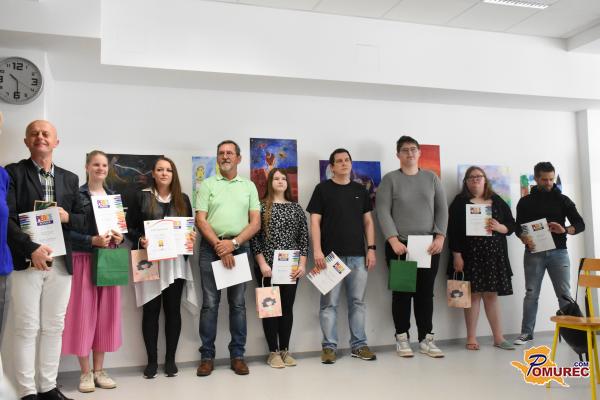 FOTO: Podelili priznanja avtorjem in mentorjem izbranih del natečaja Plakat miru 