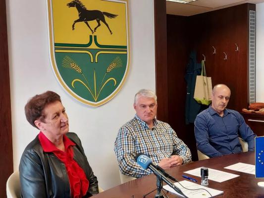 Rekonstruirali bodo cesto in vodovod ter uredili javno razsvetljavo