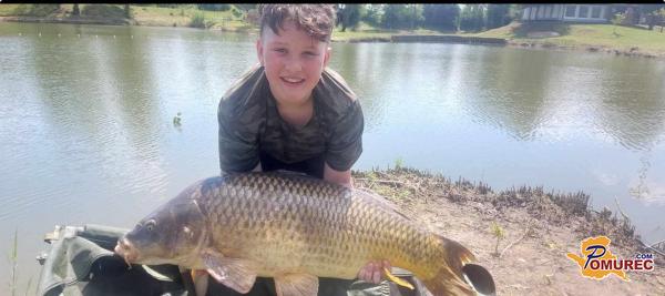 13-letni Zal Kodila v Petišovcih postavil novi rekord pri ulovu rib