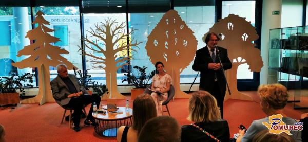 FOTO: V Murski Soboti potekala predstavitev nove knjige