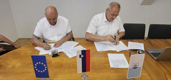 Podpis pogodbe o izvedbi agromelioracijskih del