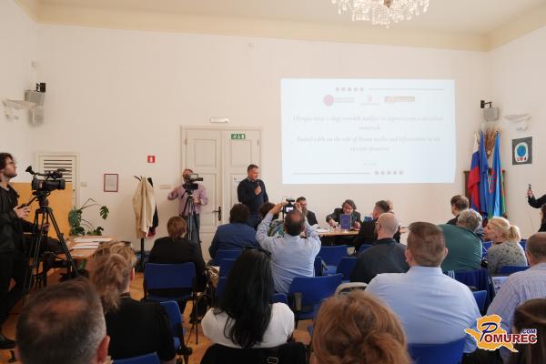 FOTO: Za ohranjanje romske identitete in kulture so romski mediji pomembni