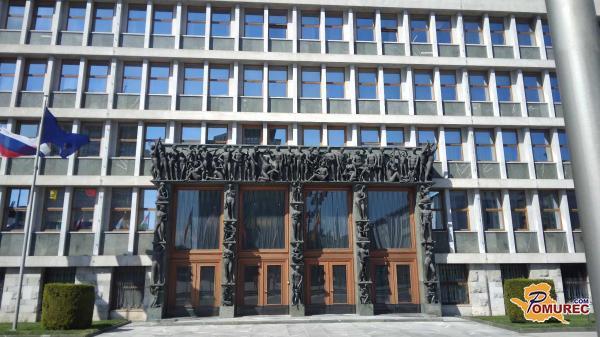 Preiskovalna komisija državnega zbora nadaljuje s preiskavo domnevnega nezakonitega financiranja strank