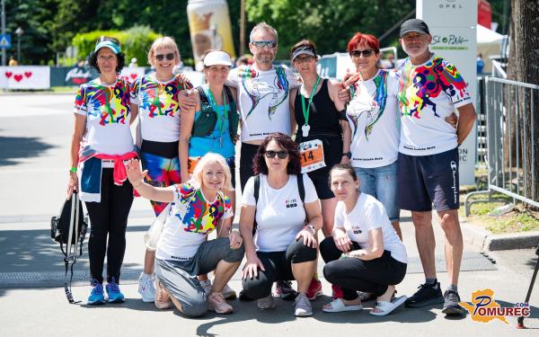FOTO: Kenijec in Kenijka zmagovalca Maratona treh src