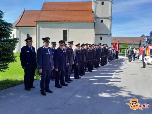 Veržejski župnik je blagoslovil gasilska vozila in gasilce