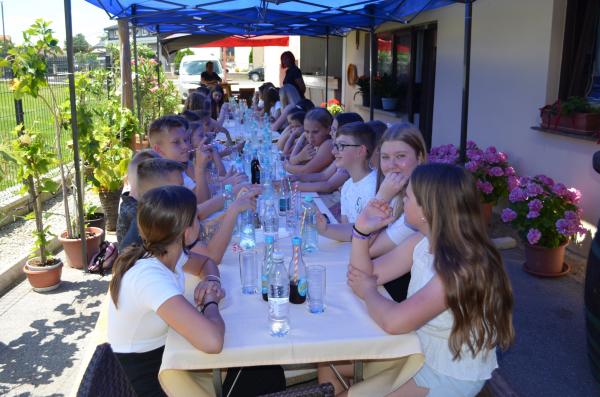 FOTO: V Odrancih potekal sprejem odličnih učencev