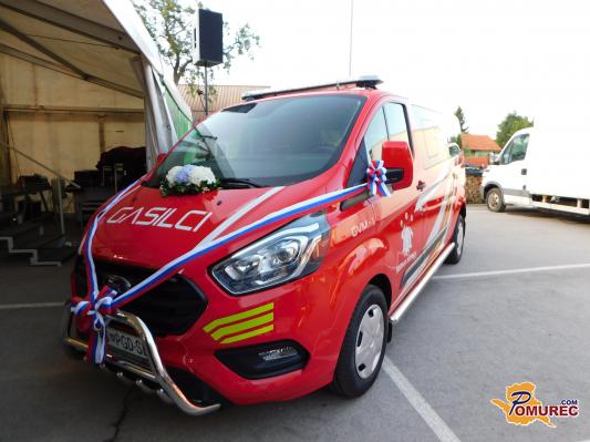 FOTO: Ob obletnici društva so bogatejši za novo gasilsko vozilo 