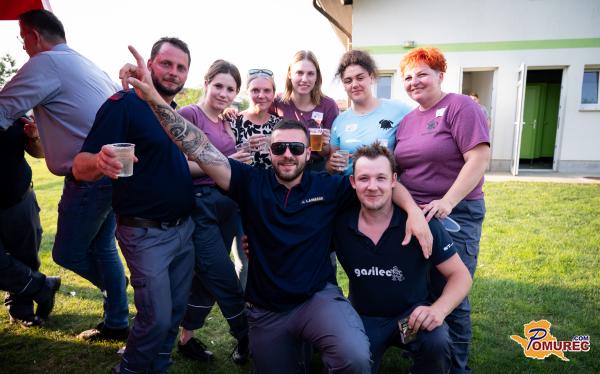 FOTO: V Bogojini so se zabavali s skupino Veseli Jurovčani