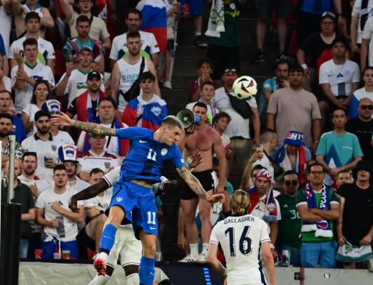 Piše se zgodovina: Slovenija v osmini finala!