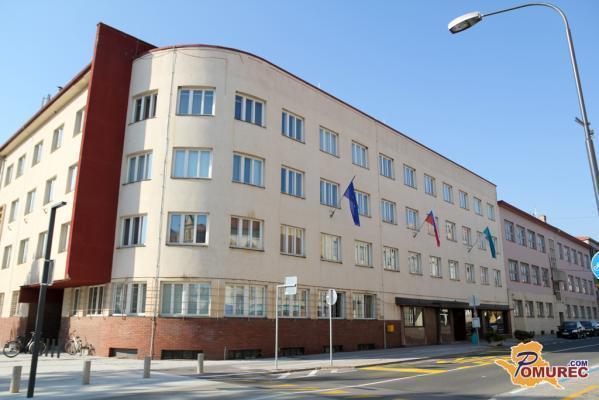 Stavka na upravnih enotah resno ogroža slovensko gospodarstvo