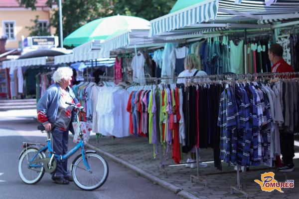 FOTO: Utrinki iz tržnice