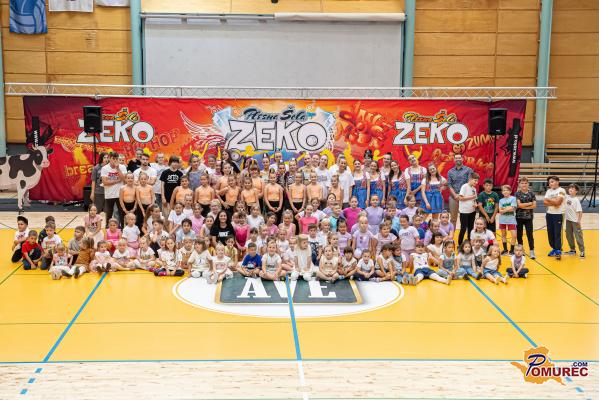 FOTO: Poletna produkcija Plesne šole Zeko navdušila občinstvo