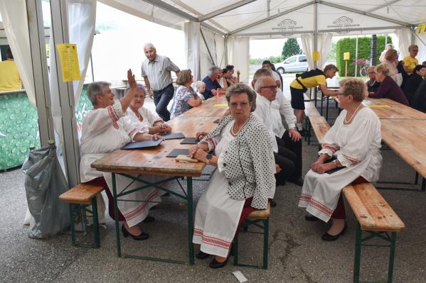 FOTO: Medeni dan in otvoritev Panja na Kapco privabila obiskovalce 