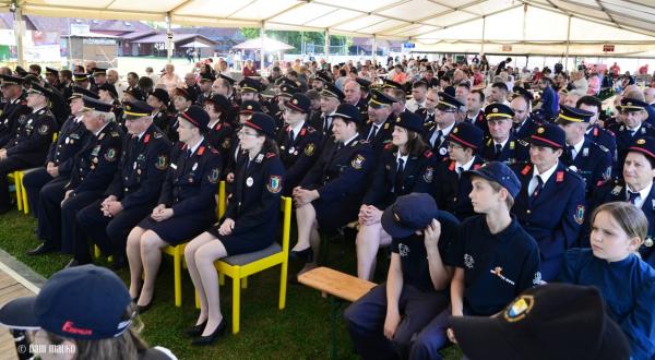 FOTO: To gasilsko društvo bogatejše za gasilsko vozilo 