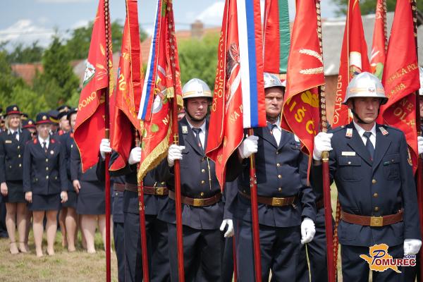 FOTO: PGD Kobilje prevzelo novo gasilsko prikolico in pripravilo gasilsko veselico 
