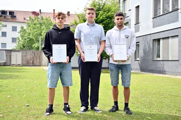 Elektro Maribor nagradil najboljše dijake SPTŠ Murska Sobota