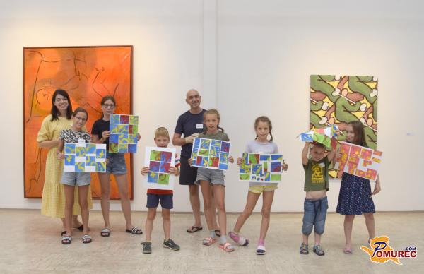 FOTO: Osnovnošolci raziskovali sodobno umetnost na delavnicah