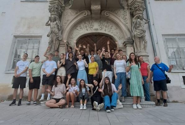 FOTO: Mladi glasbeniki iz petih držav se srečujejo na 30. poletnem taboru