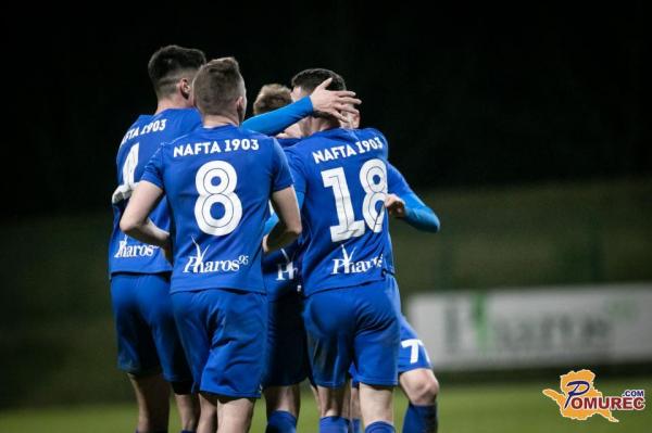 Centralni vezist okrepil Nafto