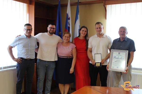 FOTO: V Veržeju sprejeli najmočnejšega Slovenca v powerliftingu