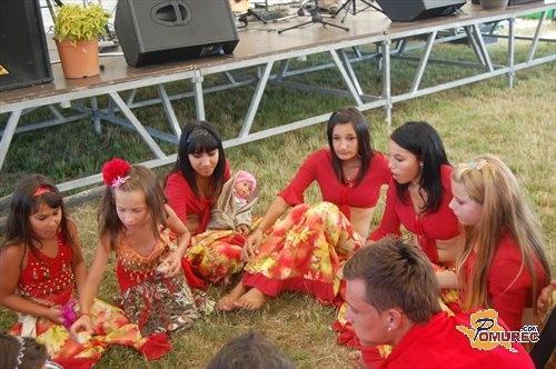 Vlada z novim ukrepom za varnost na območjih z Romi