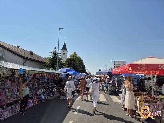 FOTO: Številni verniki v cerkvi Marije pod logom v Turnišču