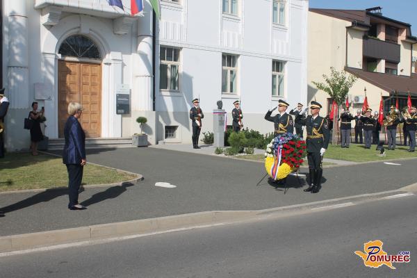 FOTO: Počastili Prekmurce s položitvijo venca v Črenšovcih