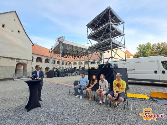 FOTO: V Beltincih potekajo priprave na državno proslavo