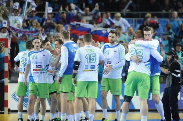 Slovenski rokometaši premagali Japonce in se uvrstili v četrtfinale