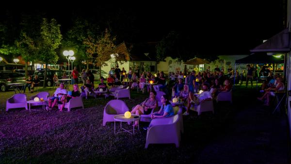 FOTO: Trg svobode zaživel ob koncertu Slavka Ivančića in skupine Nimfort