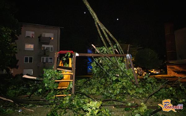 FOTO: Neurje povzročilo veliko škodo v Lendavi