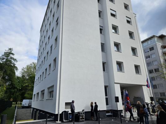 Študenti pozor! Danes je rok za oddajo prošnje za bivanje za novo študijsko leto