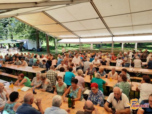 FOTO: Na Otoku ljubezni v Ižakovcih so se srečali upokojenci občine Beltinci
