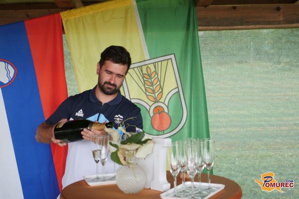 FOTO: V Puževcih pripravili sprejem za Mateja Sinica