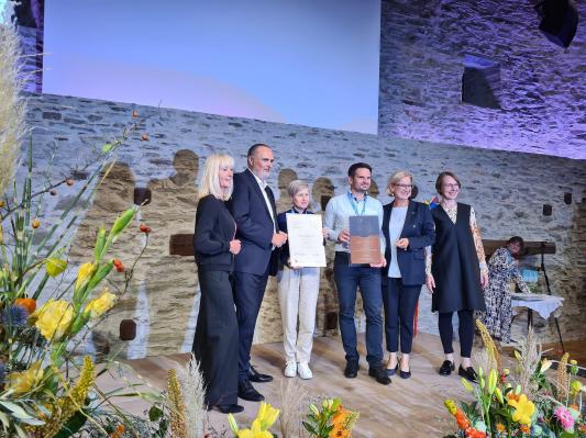 FOTO: Krajevni skupnosti Mala Nedelja priznanje na mednarodnem natečaju