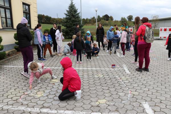 FOTO: Kljub dežju izvedli aktivnosti na prostem 