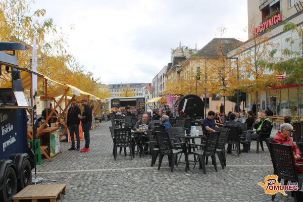 FOTO: Na Slovenski ulici še zadnjič v tej sezoni zadišalo po Sočni vilici