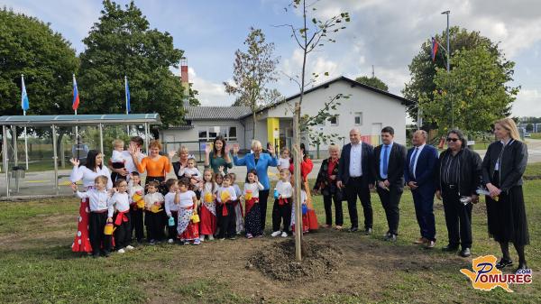 FOTO in VIDEO: Predsednica Pirc Musar na Pušči: Praznovanje sobivanja