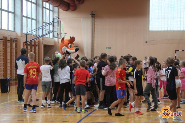 FOTO in VIDEO: Romska mini olimpijada povezuje in gradi mostove med otroci