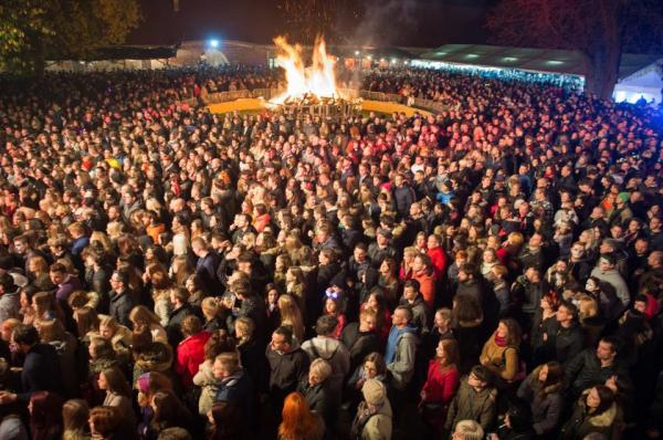 Ples - noč čarovnic se poslavlja, prihaja Gradfest