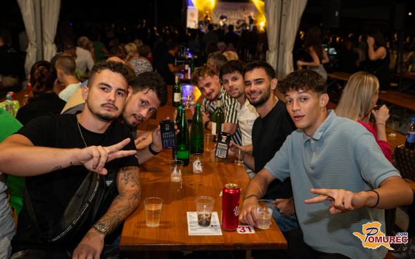 FOTO in VIDEO: Grupa Vigor zabavala obiskovalce v Lendavi