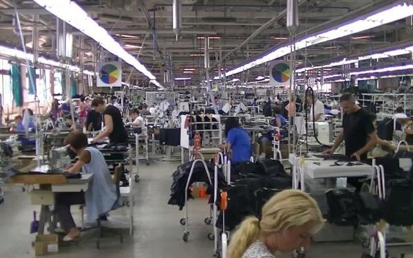 FOTO in VIDEO: Mura izbrisana s spleta: Kje so ostali spomini na tekstilno ikono?