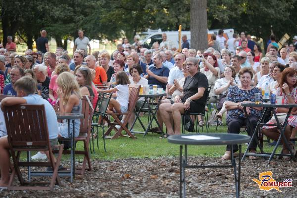 FOTO in VIDEO: Glasbeno popoldne v Beltincih s Prifarskimi muzikanti