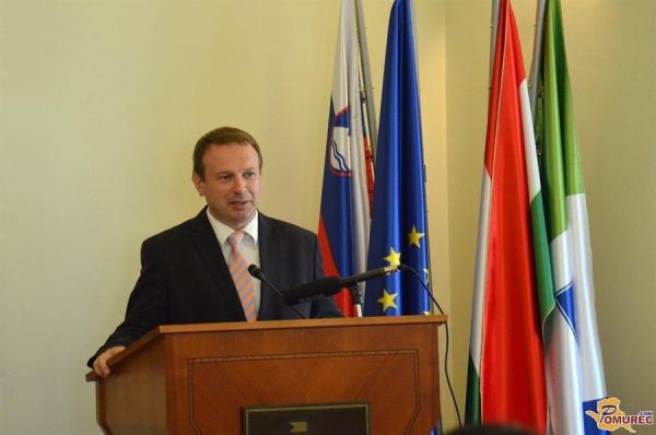 Horvathova tožba sprožila spremembe: Mandatno-volilna komisija podprla združljivost funkcij